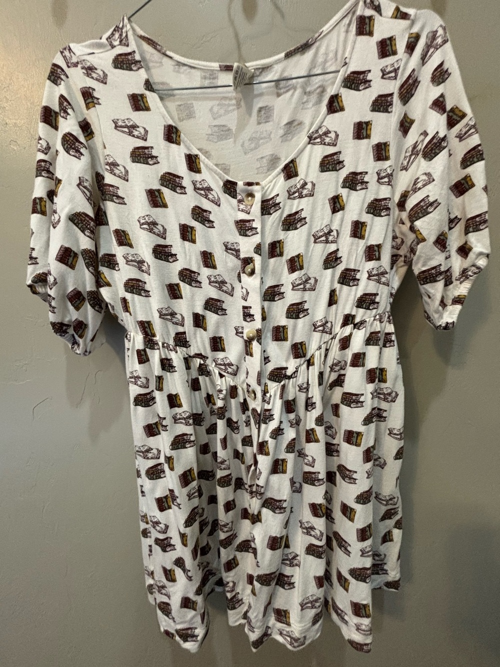 Kate Quinn | Vintage Books Print | Button Down V-Waist Top | Bamboo | EUC | XS